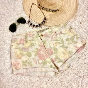 NWOT Zara Floral Denim Shorts (size 6)